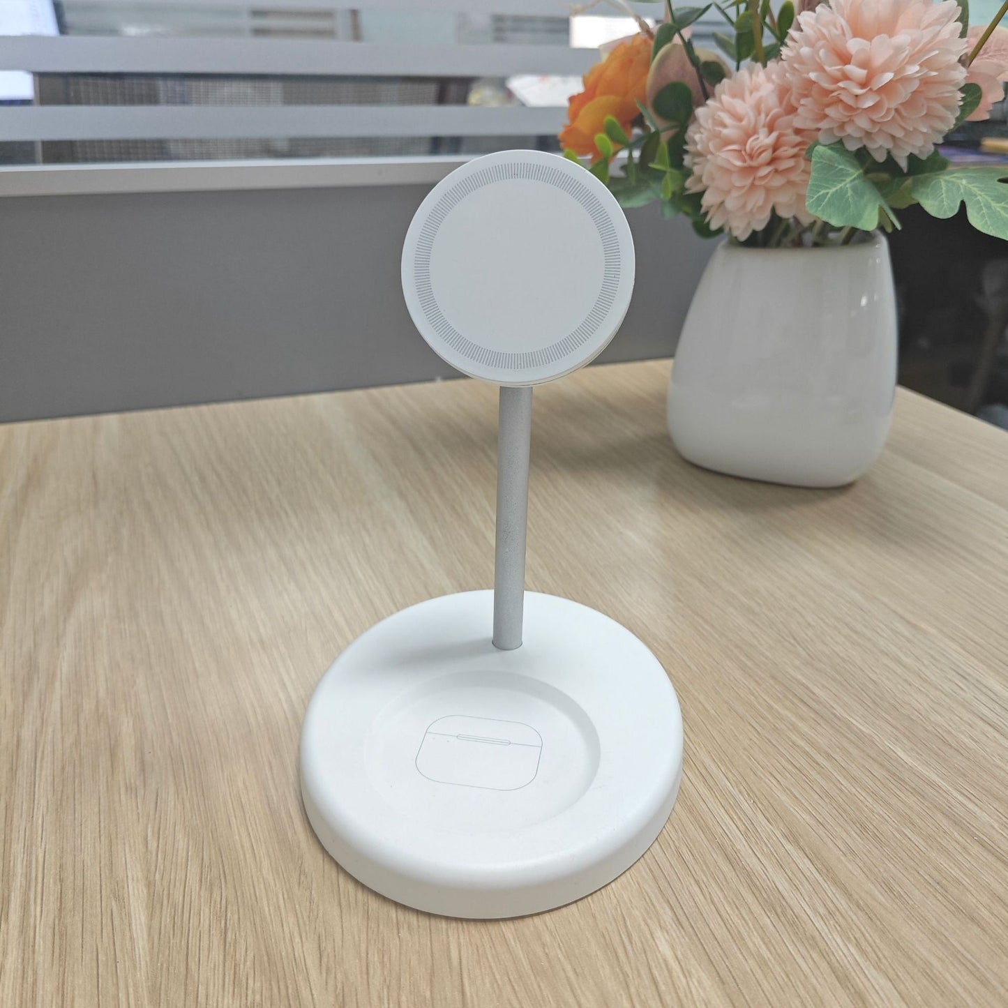 Rotatable Three-in-one Wireless Charger